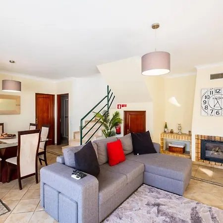 Sequeira - Private Pool - Free Wifi - By Bedzy Villa