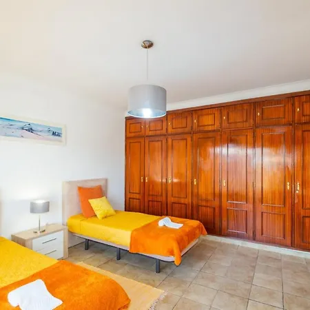 Sequeira - Private Pool - Free Wifi - By Bedzy