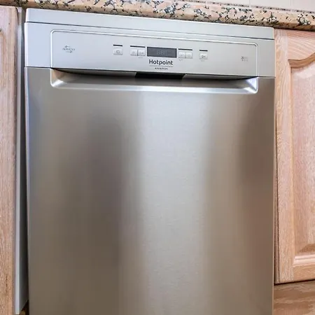 Sequeira - Private Pool - Free Wifi - By Bedzy البوفيرا