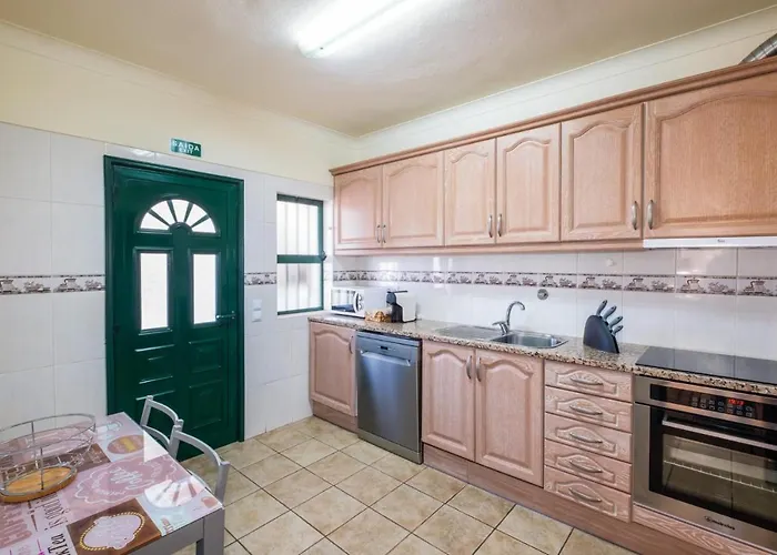 Villa Sequeira - Private Pool - Free Wifi - By Bedzy