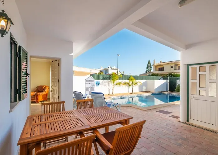 Villa Sequeira - Private Pool - Free Wifi - By Bedzy Albufeira
