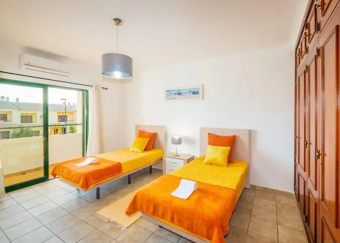 Villa Sequeira - Private Pool - Free Wifi - By Bedzy *