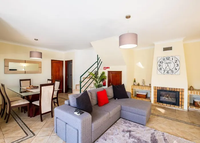 Sequeira - Private Pool - Free Wifi - By Bedzy Villa