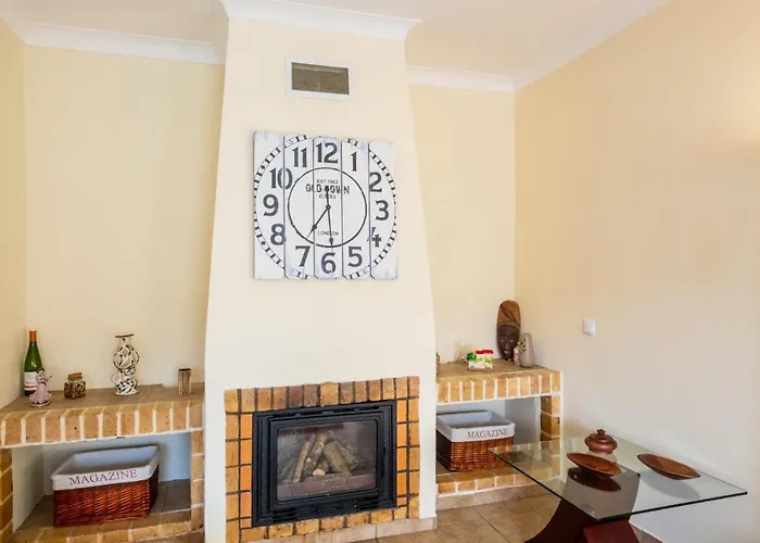 Sequeira - Private Pool - Free Wifi - By Bedzy