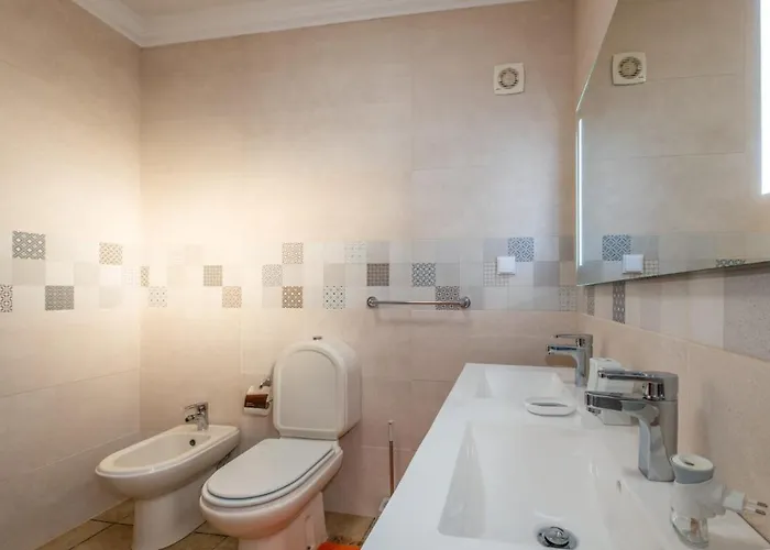 Sequeira - Private Pool - Free Wifi - By Bedzy Albufeira