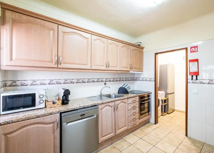 Sequeira - Private Pool - Free Wifi - By Bedzy *