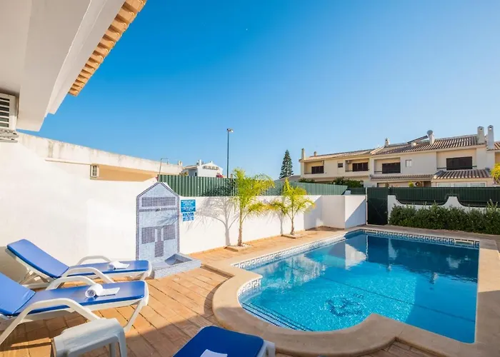 Sequeira - Private Pool - Free Wifi - By Bedzy Villa *